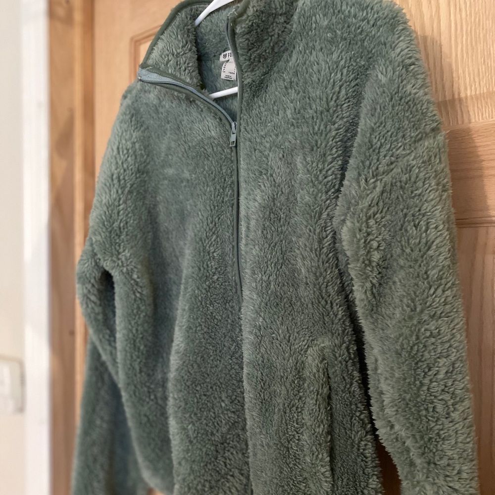 NEW!! Ivy green fuzzy zip up